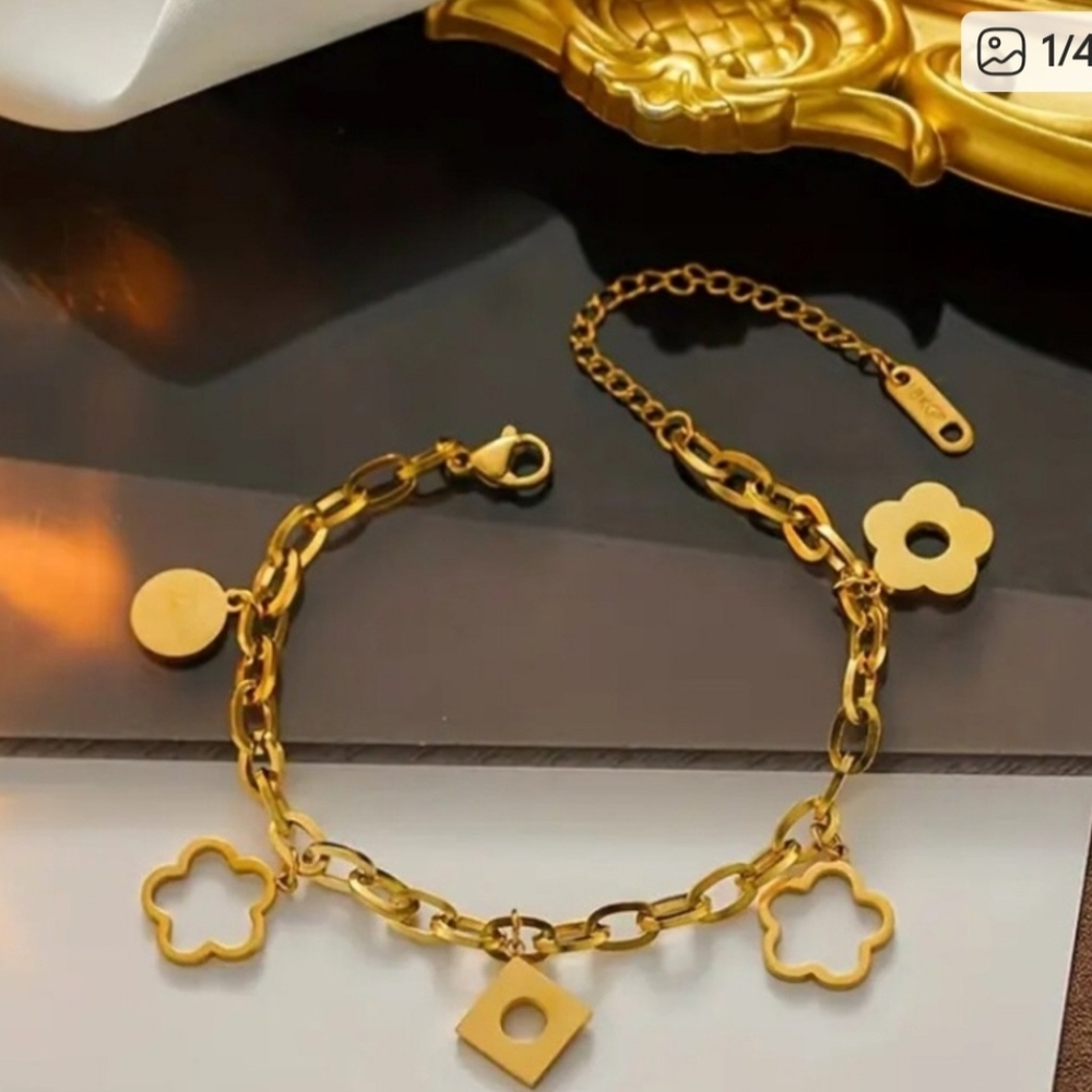 Lucky Trendy 18K Gold Plated Bracelet w/ Daisy Clover Leaf Inspired, Engraved - Picture 2 of 4